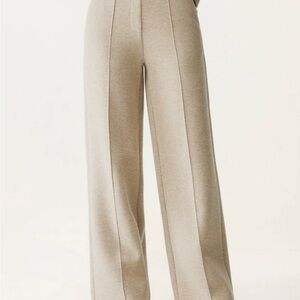 NWT OElegant Beige Women's Wide-Leg Pants. Retails for $79